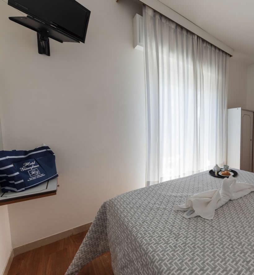 hotelgianfranco en rooms 015